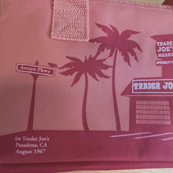 TRADER JOE's 2025 Mini Insulated Reusable Tote Bag, Peach - Picture 6 of 16